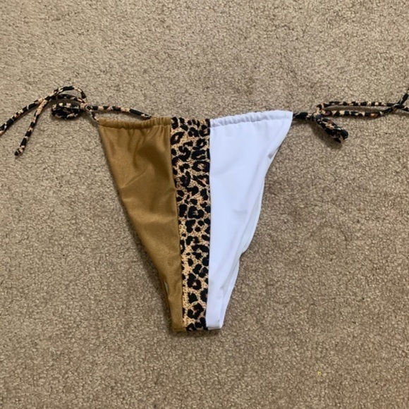 Color block white and leopard bikini top and bottom Size Large - Picture 12 of 12